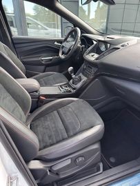 Ford Kuga - 12