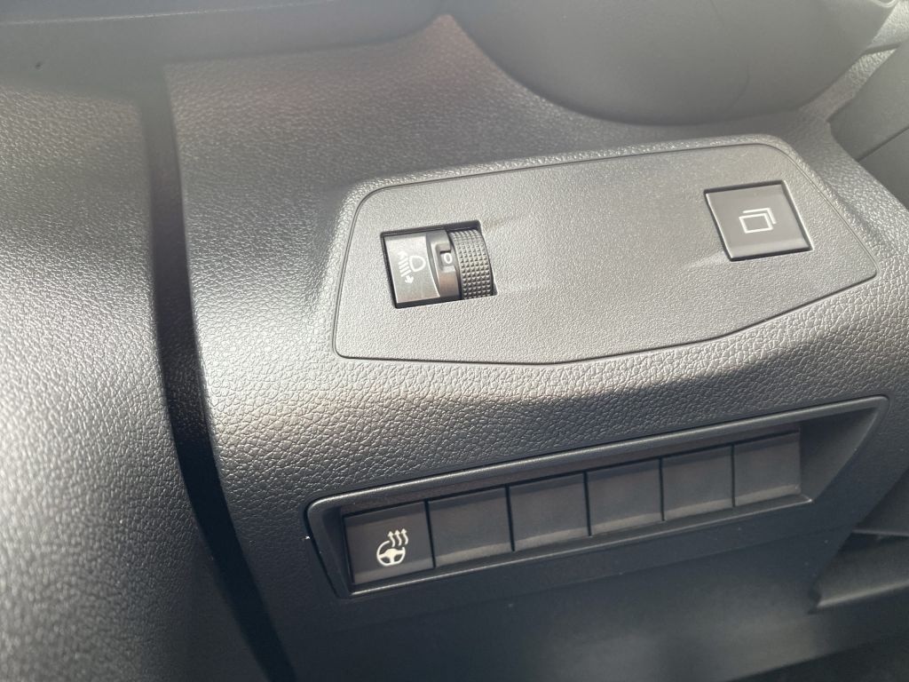 Fahrzeugabbildung Citroën Berlingo 1.5 Diesel 100 M XTR *Navi*Cam*3 Sitze*