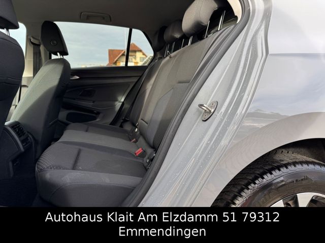 Fahrzeugabbildung Volkswagen Golf VIII Lim. United 2.0 TDI IQ.Light United