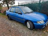 Ford Opas Ford Escort - gebrauchte Ford Escort aus dem Jahr 1997