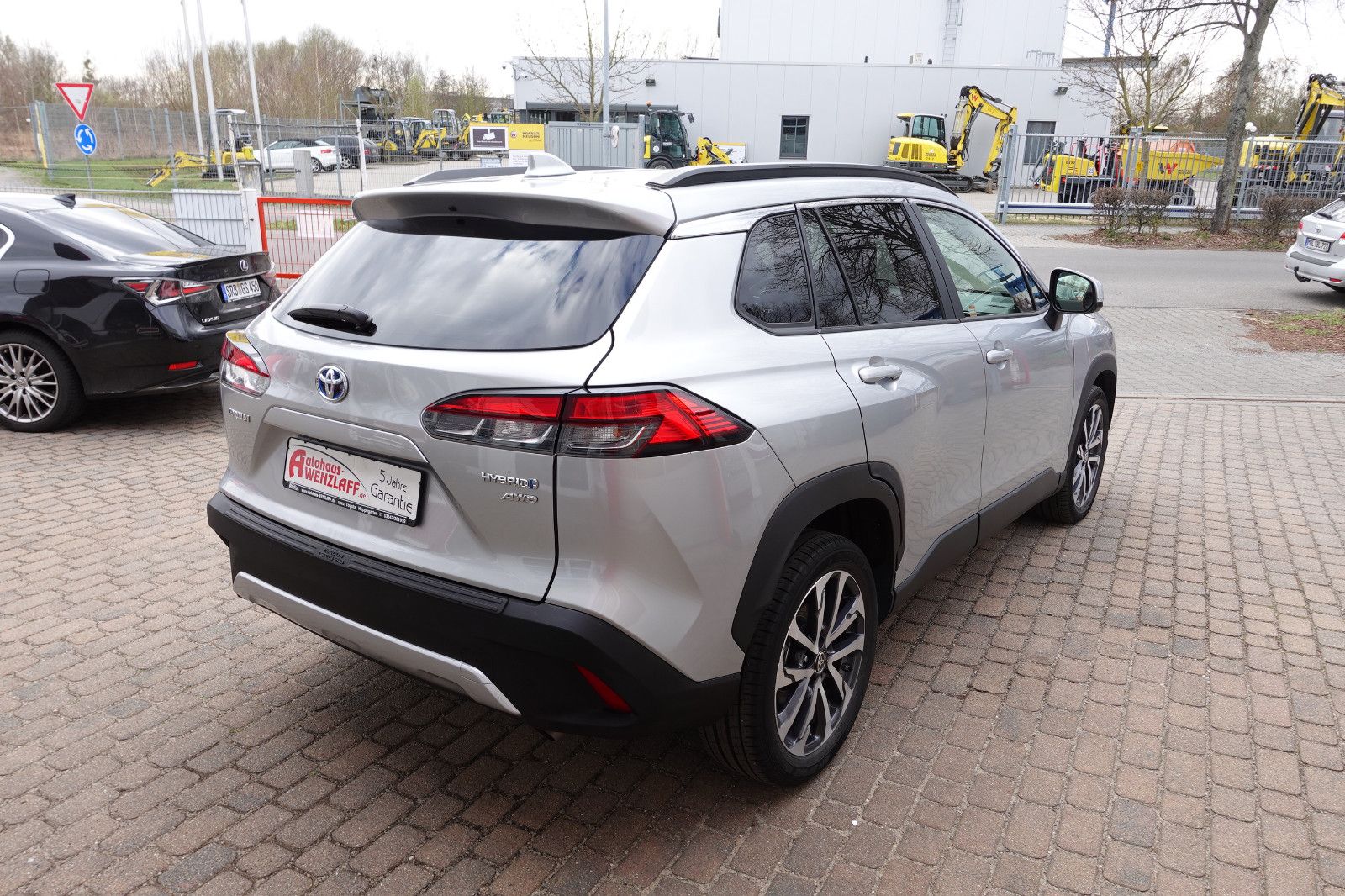 Toyota Corolla Cross 2.0 Hybrid Team Allrad foto 3
