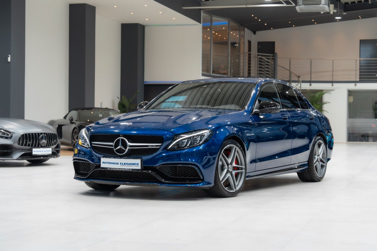 MERCEDES-BENZ C 63 S AMG*DRIVERS`S*NIGHT*SPORTABGAS*COMAND*360