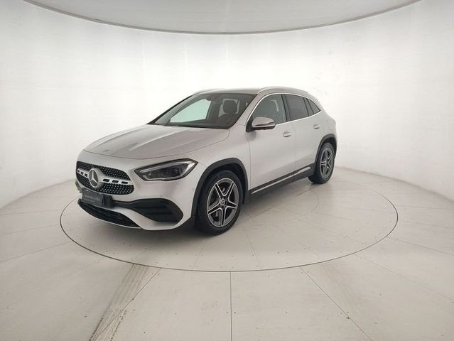 Mercedes-Benz GLA 200 d Premium auto