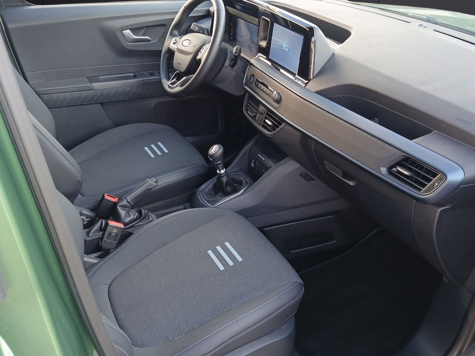 Fahrzeugabbildung Ford Tourneo Courier 1.0 EcoBoost Active Navi ACC RFK