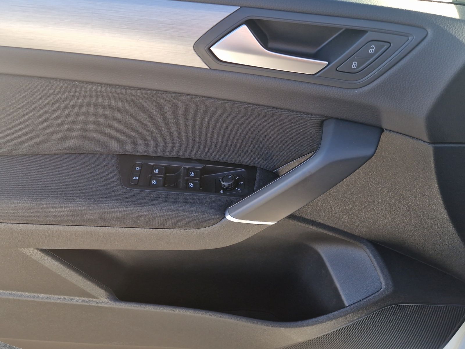 Fahrzeugabbildung Volkswagen Touran Comfortline BMT/Start-Stopp RFK ACC SH