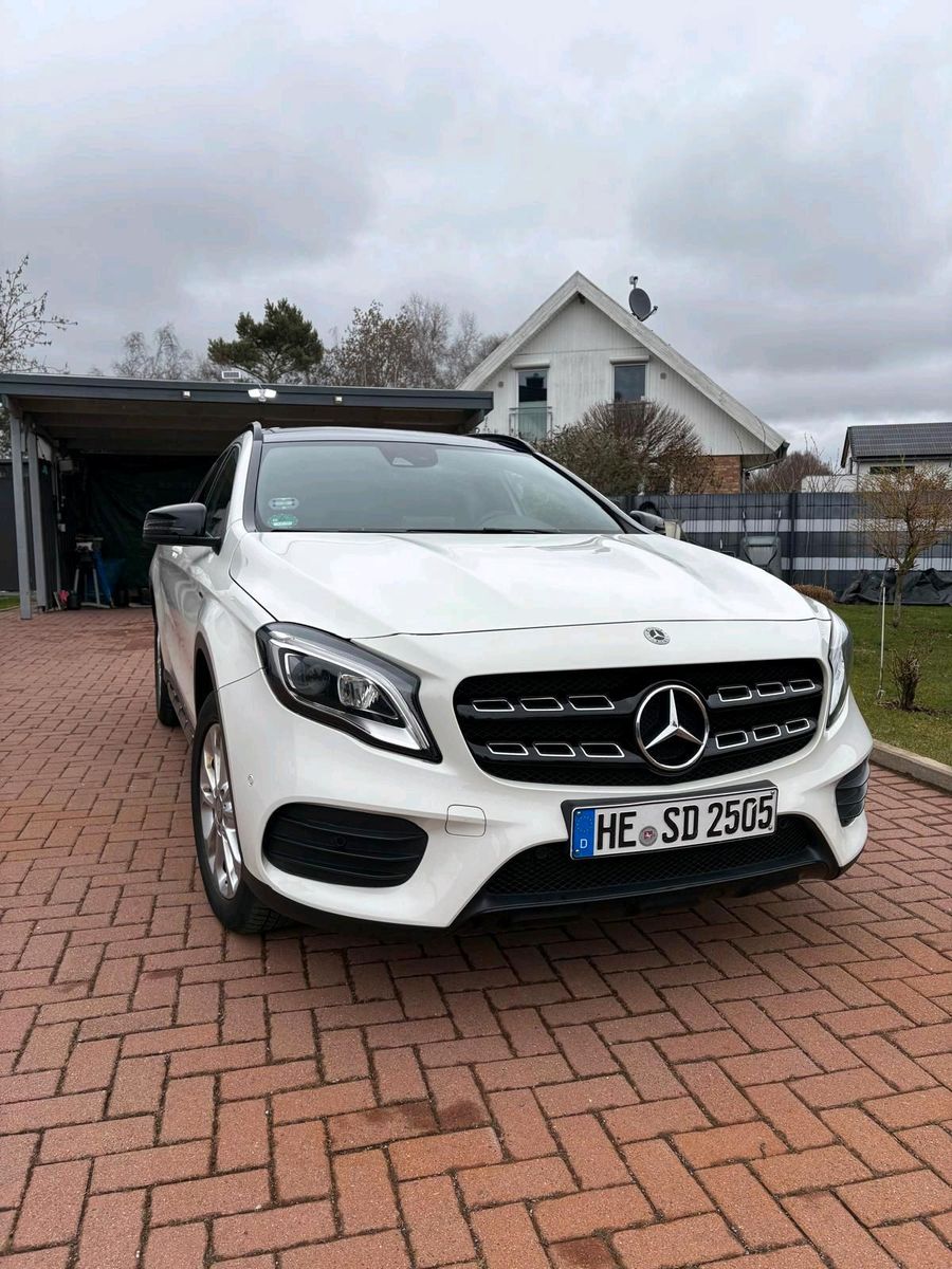 MERCEDES-BENZ Mercedes Benz  GLA 200 BJ2017 zu verkaufen