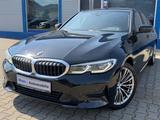 BMW 318d Lim. Advantage*LASER*LEDER*NAV*RCAM*VIRTUAL - BMW 318 in Köln
