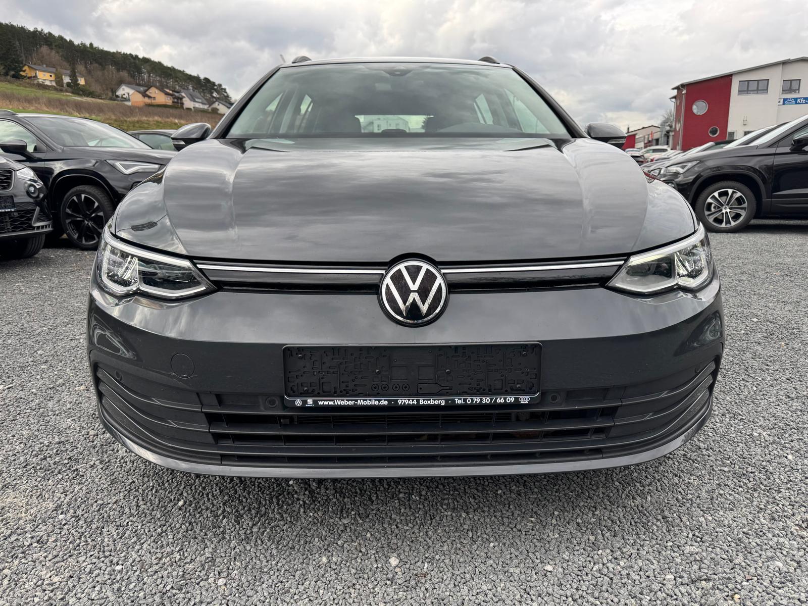 Volkswagen Golf VIII Variant 2.0 TDI *LIFE*PDCHI+VO*SHZ*DAB