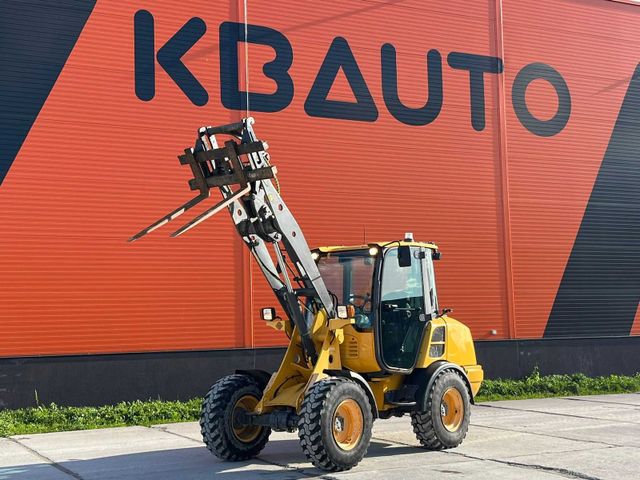 Volvo L 25 F BUCKET & FORKS