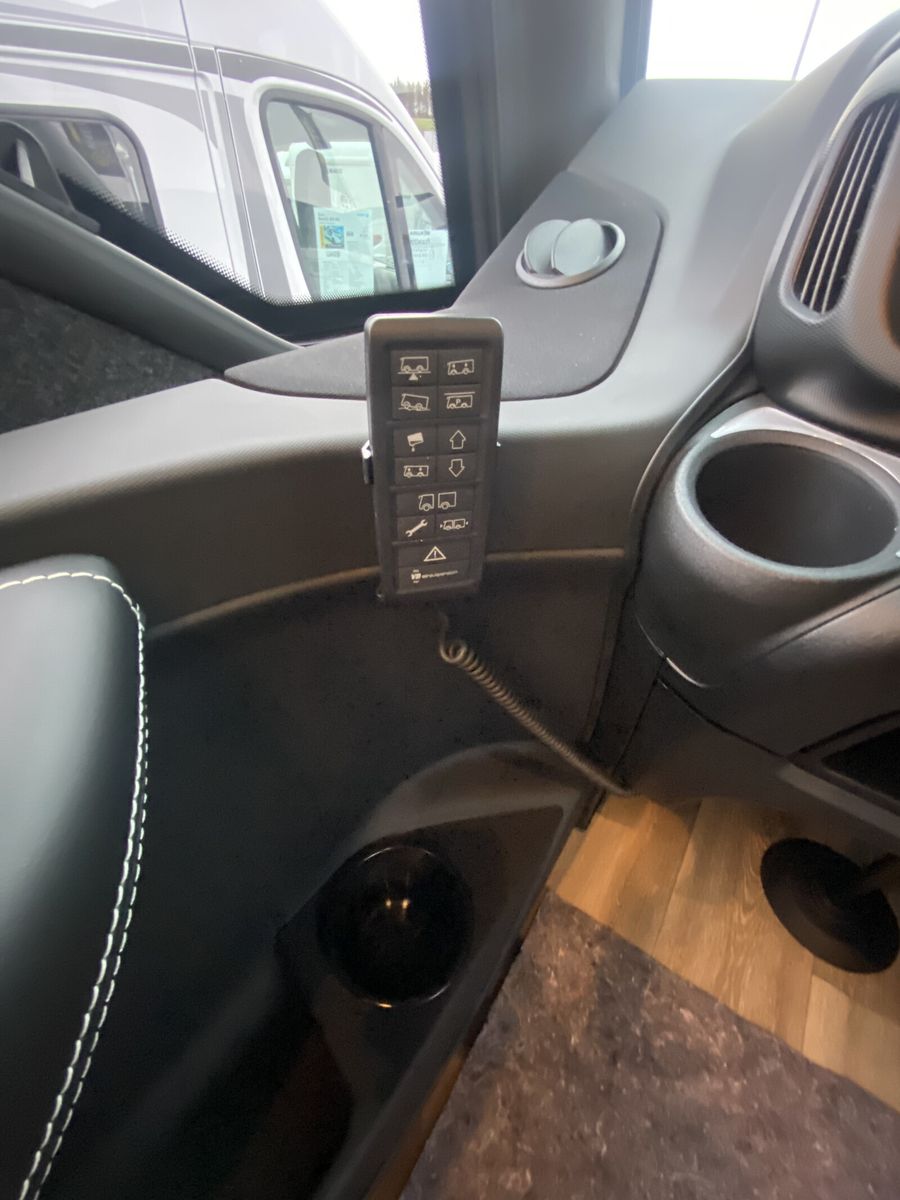 Fahrzeugabbildung Niesmann + Bischoff Flair 880 Retarder