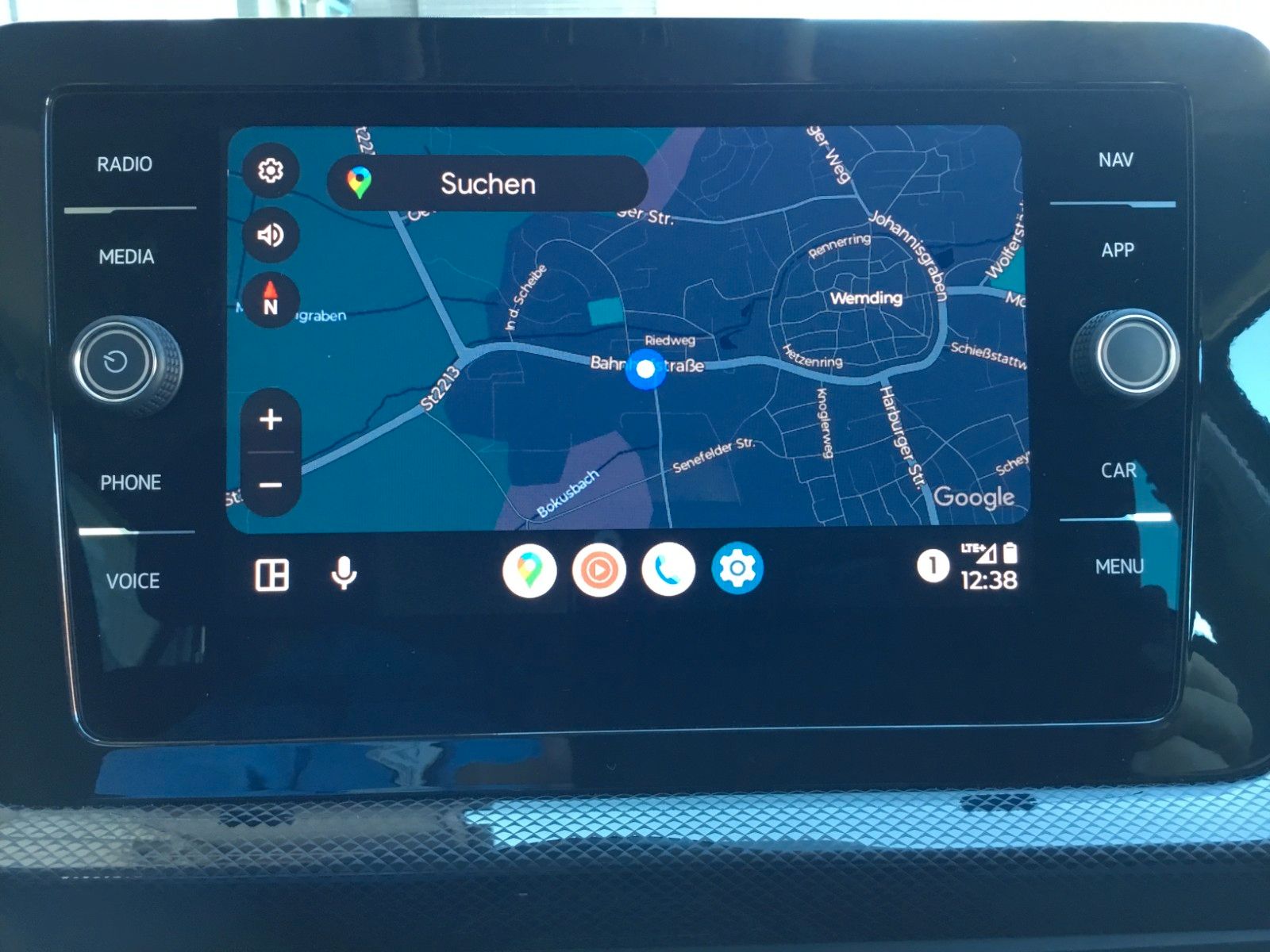 Fahrzeugabbildung Volkswagen T-Cross 1.0 TSI DSG Life+AHK+ACC+LED+17"+Kamera