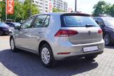 Volkswagen Golf VII 1.0 TSI LED Sitzheizung Klimaaut. PDC - gebrauchte Limousinen in Dresden