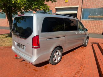 Mercedes V 220 - 7