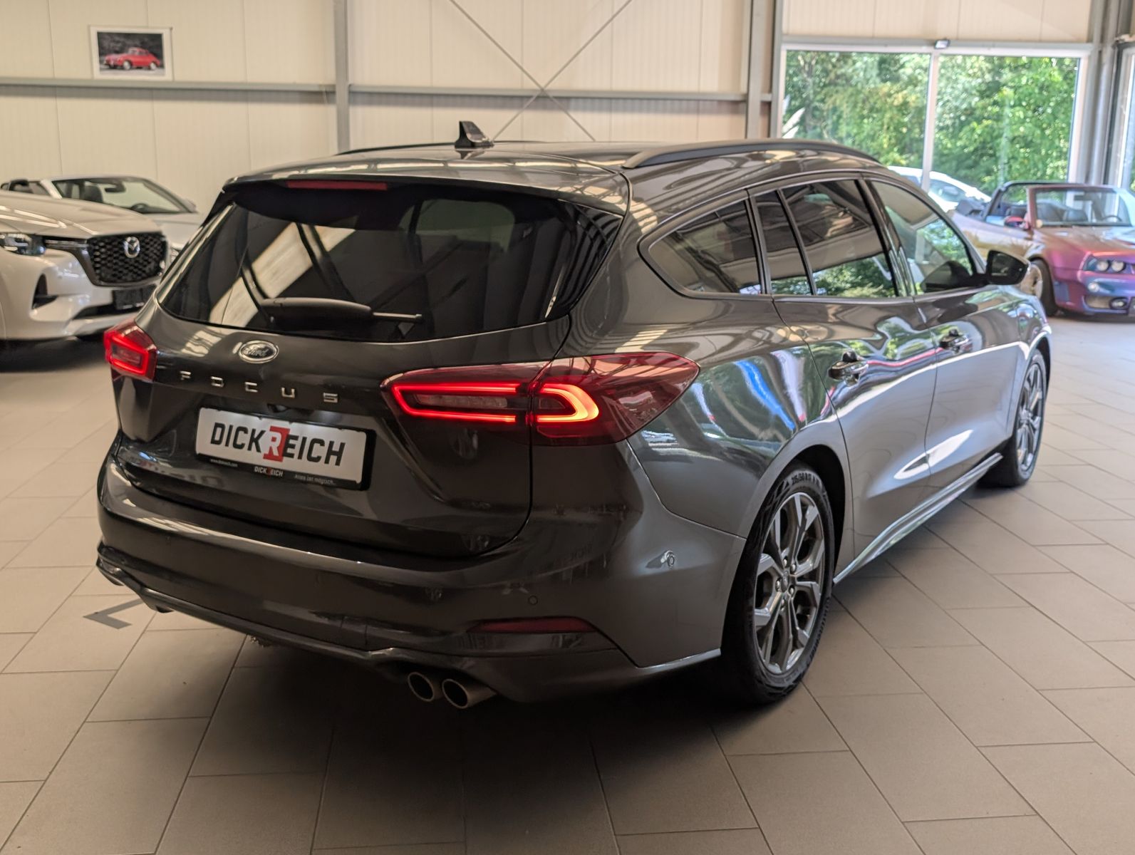 Fahrzeugabbildung Ford Focus 1.0 EB ST-Line ACC LED CAM Styling WINTER