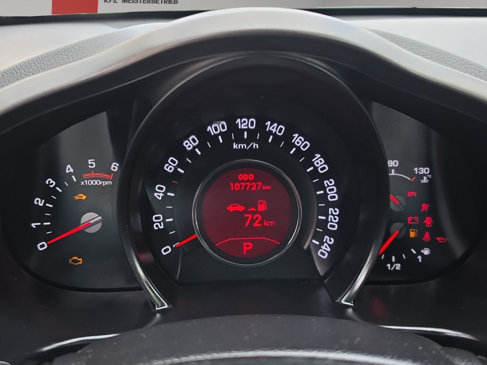 Fahrzeugabbildung Kia Sportage  ALLRAD 4X4 AUTOMAT/PANORAMA/NAVI/XENON