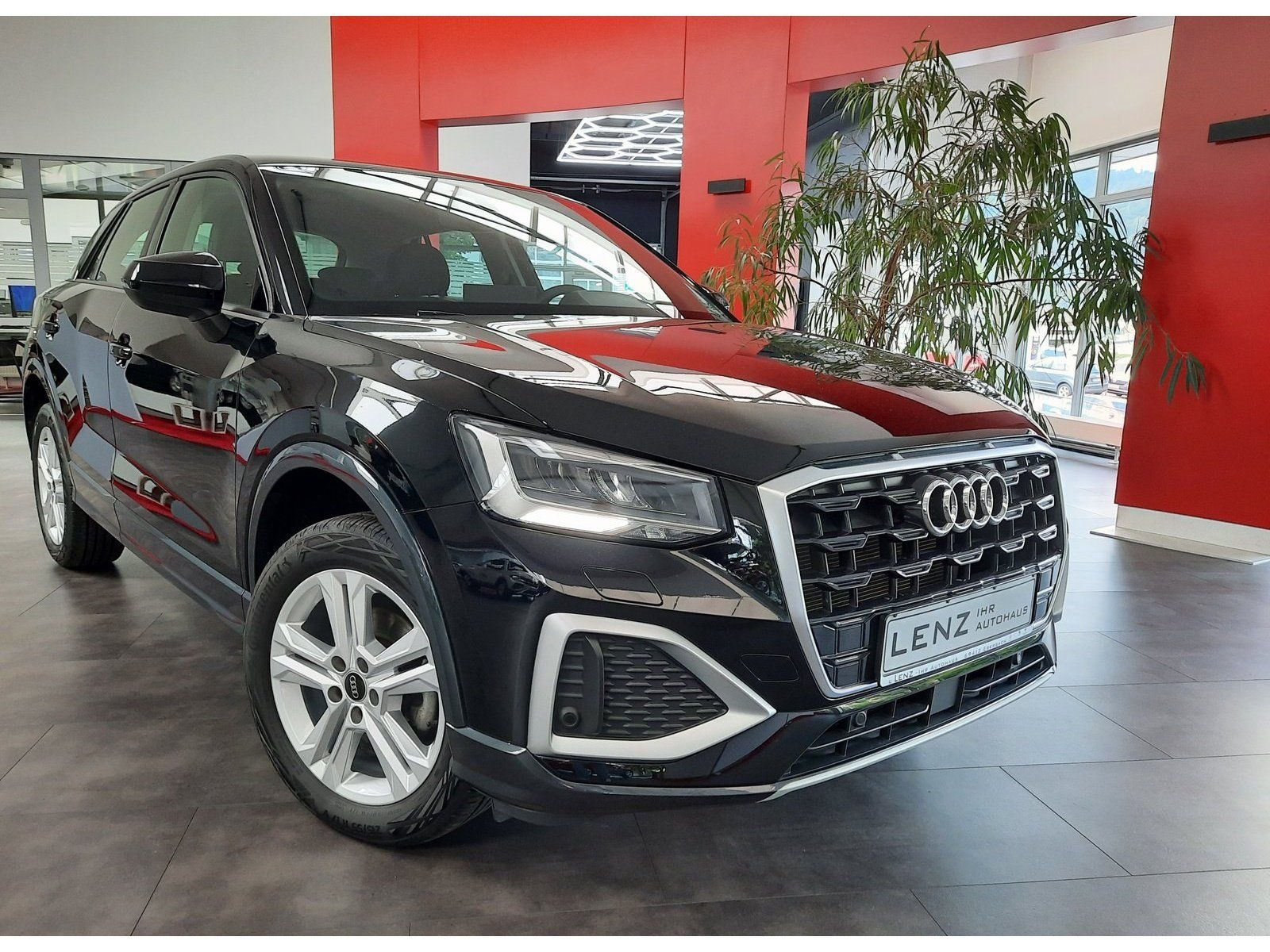Fahrzeugabbildung Audi Q2 30 TFSI advanced *Cam*PDC*LED*Sitzhzg*ACC*