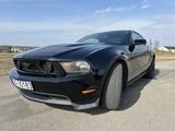 Ford Mustang 4.6 V8 2010 Manual - Ford Mustang: Coupe, 4.6