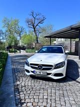 Mercedes-Benz C 220 d -