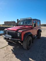 Land Rover Defender 90 TD4 Station Wagon E E - rote Land Rover Defender