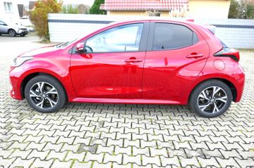 Bild 5 Toyota YARIS HYBRID STYLE EU; WINTERPAKET, RFK, LM