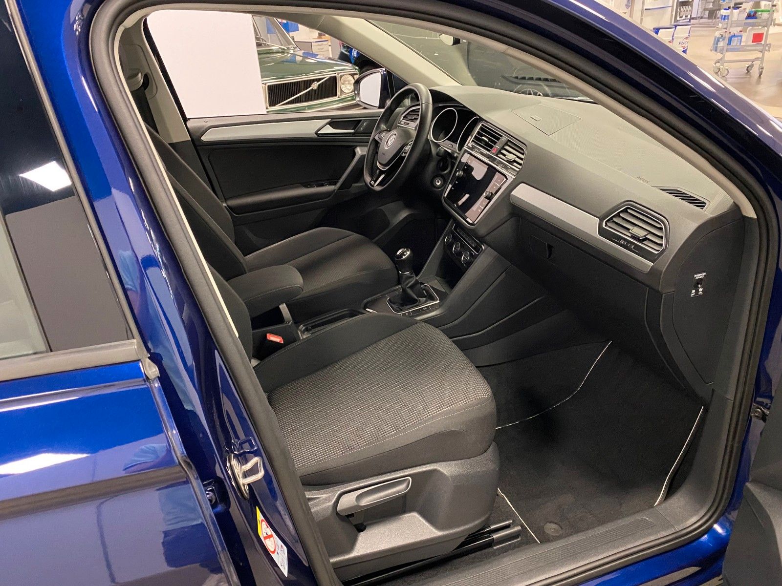 Fahrzeugabbildung Volkswagen Tiguan 1.4 TSI Trendline+NAVIGATION+AHK schwenk+