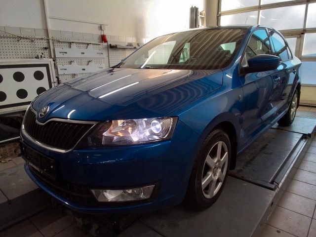 Skoda Rapid Elegance+Automatik+Tempomat+Klimaaut+Sitzh