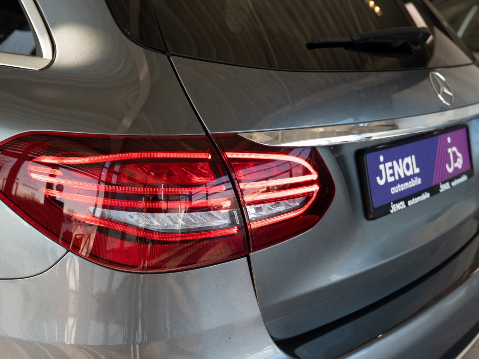 Fahrzeugabbildung Mercedes-Benz C 220 4Matic /AUTOM./LED/KAMERA/NAVI/KEYFREE