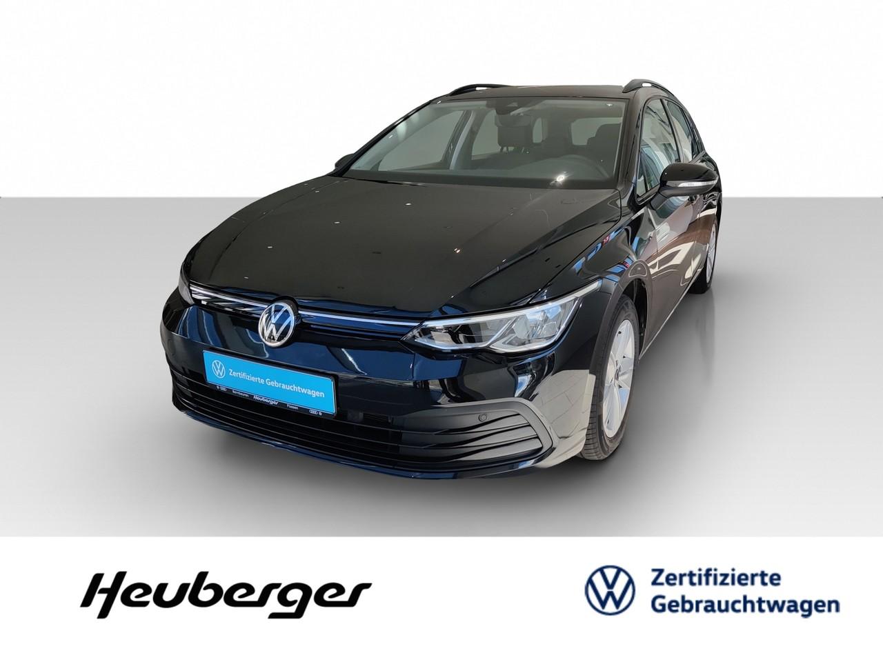 Volkswagen Golf VIII Variant 1.5 TSI DSG Life, ACC, LED