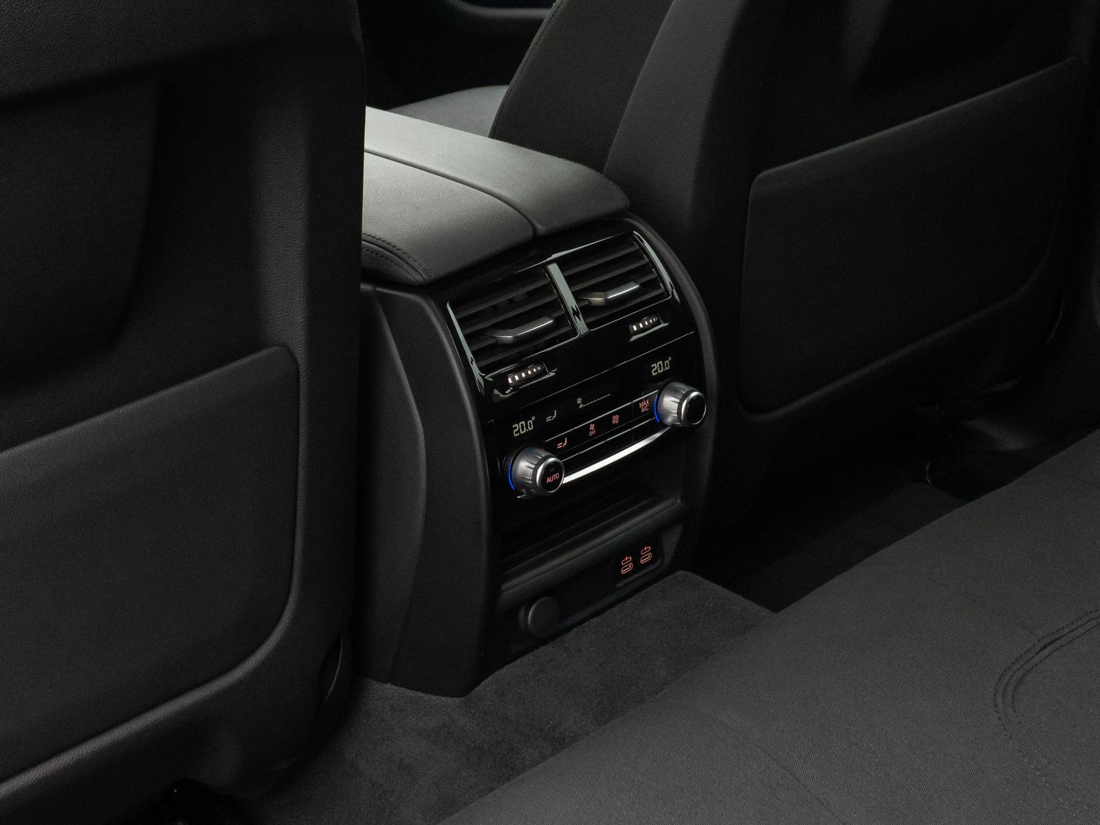 Fahrzeugabbildung BMW 520d xD Kamera Laser HUD DAB HiFi Stop&Go MSport