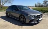 Mercedes-Benz A 180 AMG / Night Paket / Kamera/ Ambiente Licht - Mercedes-Benz mit Benzin-Antrieb: Limousine, 180 AMG Paket