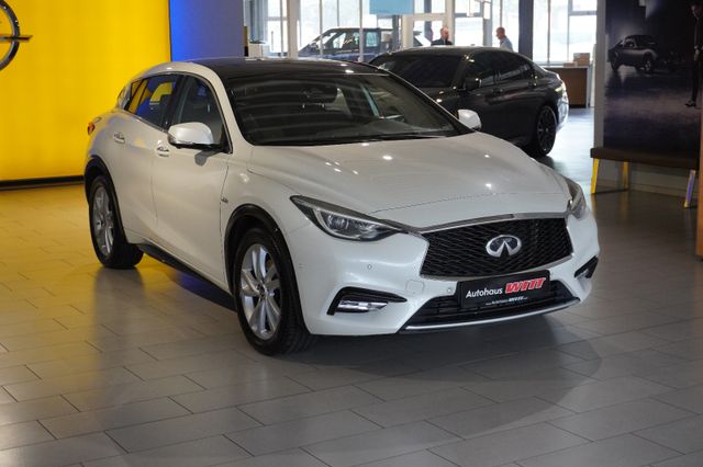 Infiniti Q30 2.2d AWD ~Autm.~Navi~LED~Kam~Leder~ACC~Pano~