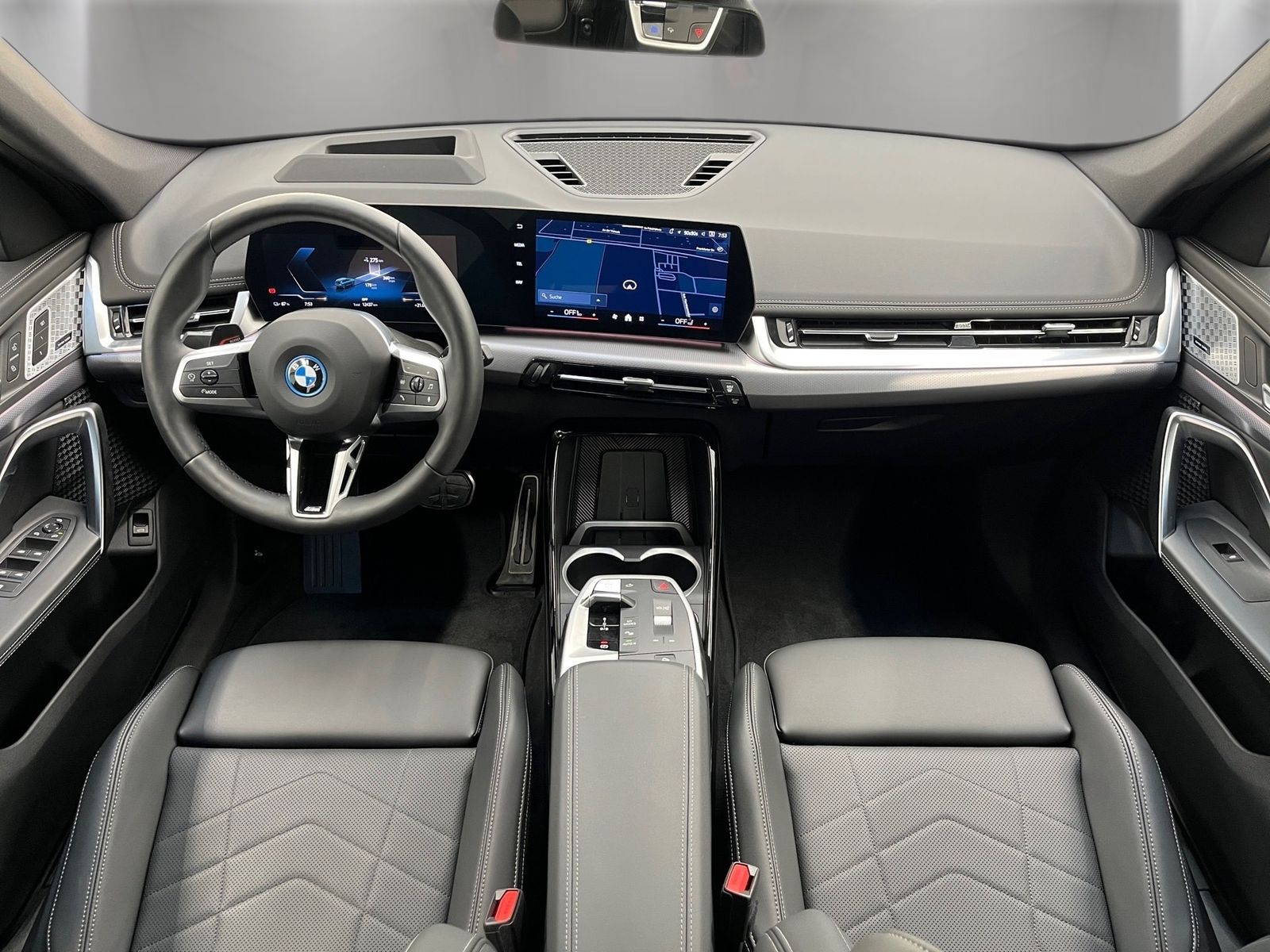 BMW iX1 - Bild 12