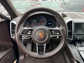Porsche Cayenne - 12