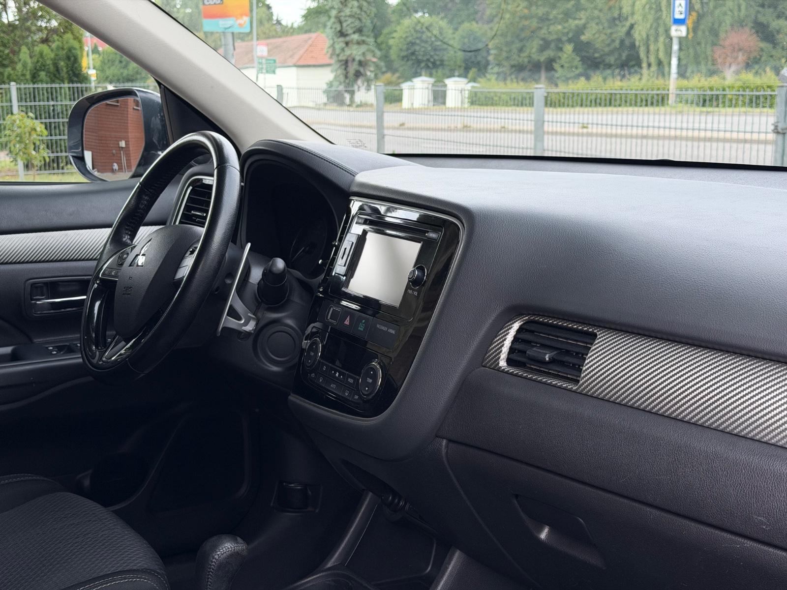 Mitsubishi Outlander Plus 4WD *7 SITZE*TÜV NEU*