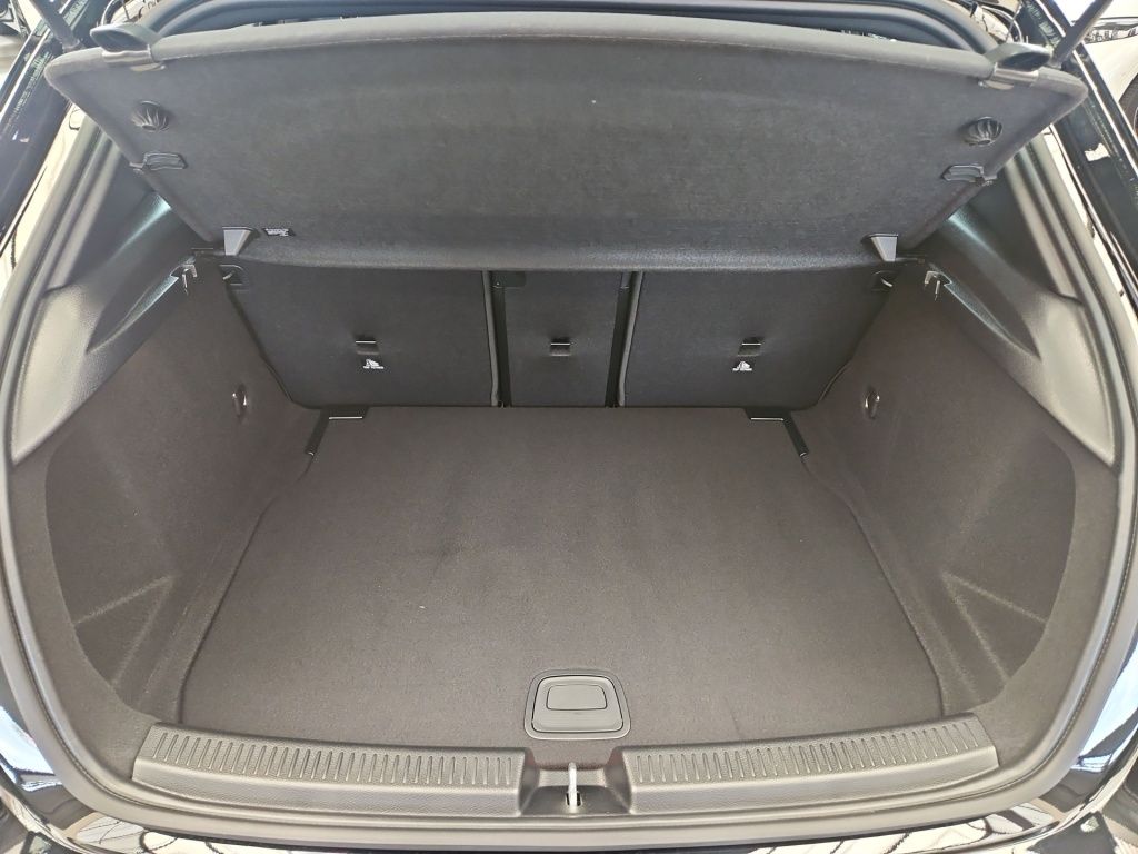 Fahrzeugabbildung Mercedes-Benz A 180 Progressive AHK Totwi. LED SHZ KeyLess KAM