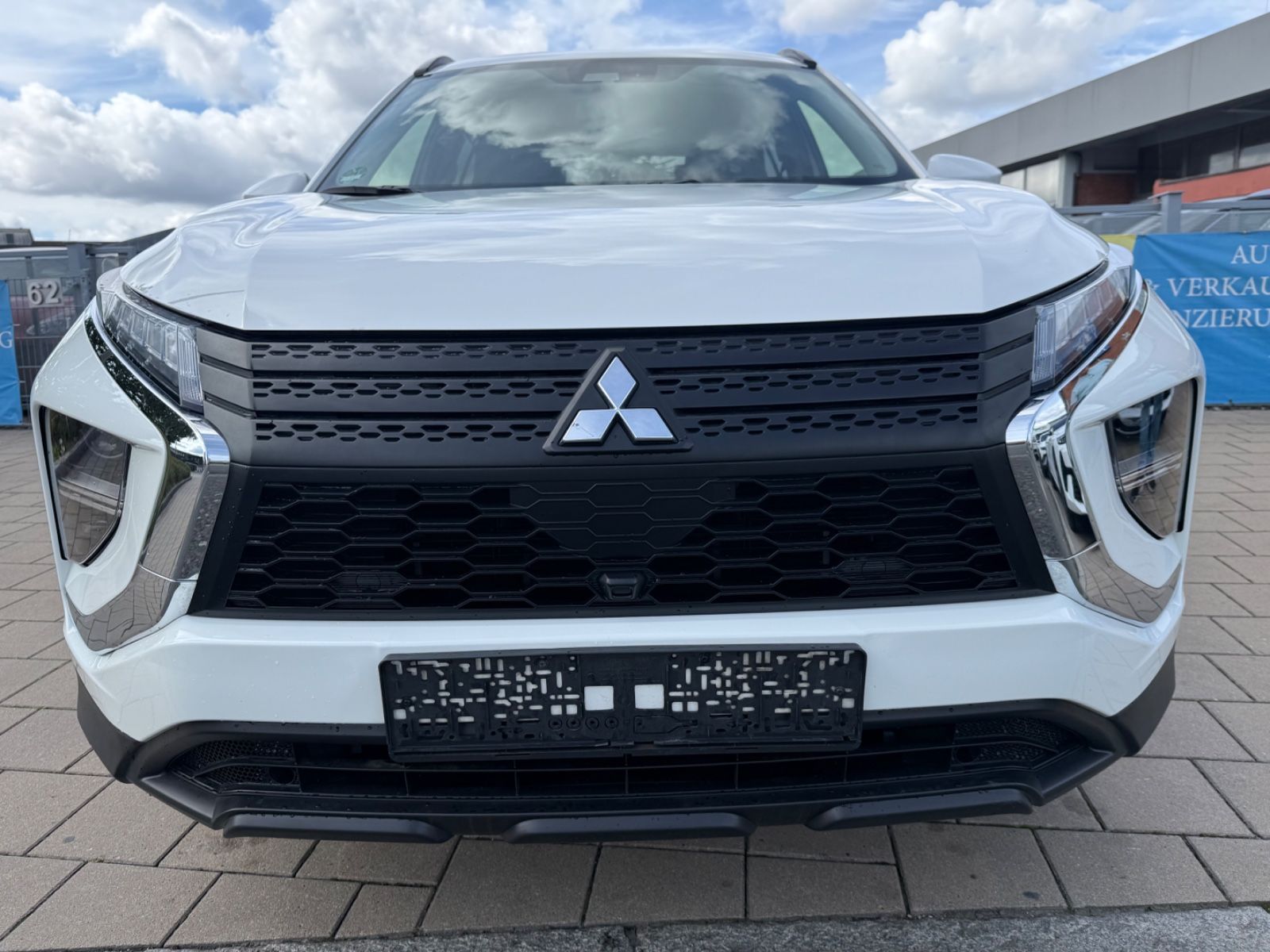 Mitsubishi Eclipse Cross Hybrid 4WD 1. Hand imagem 2