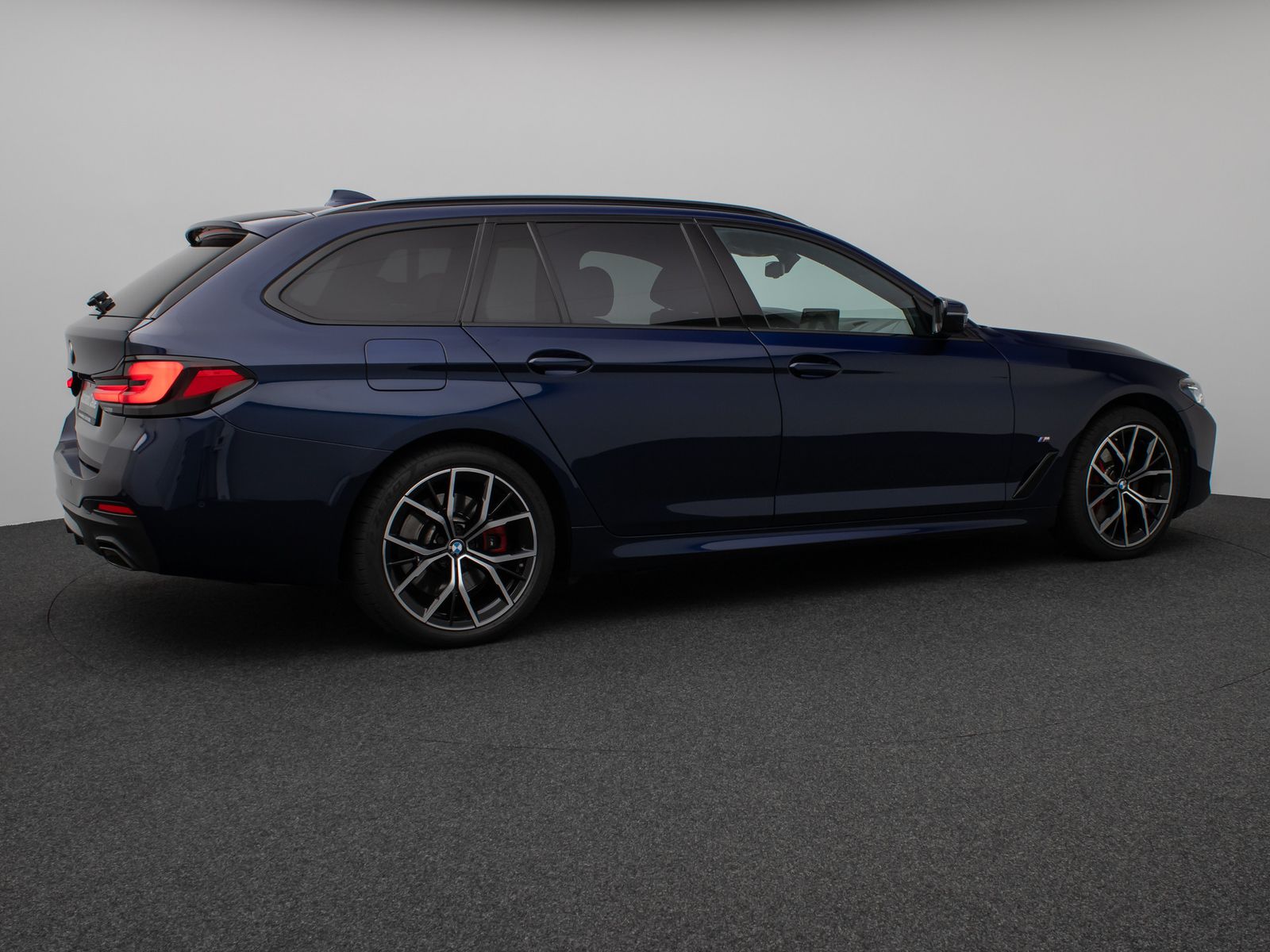 Fahrzeugabbildung BMW 520d M Sport Pro Kamera HUD DAB H/K 4xKlima 19"