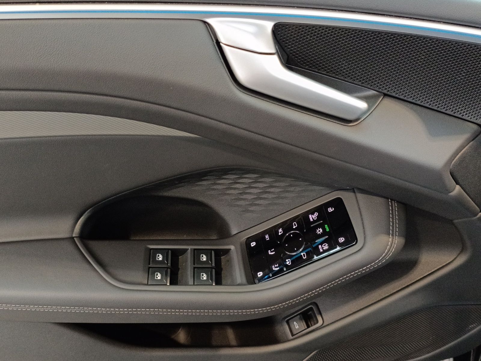 Audi A6 - Bild 8