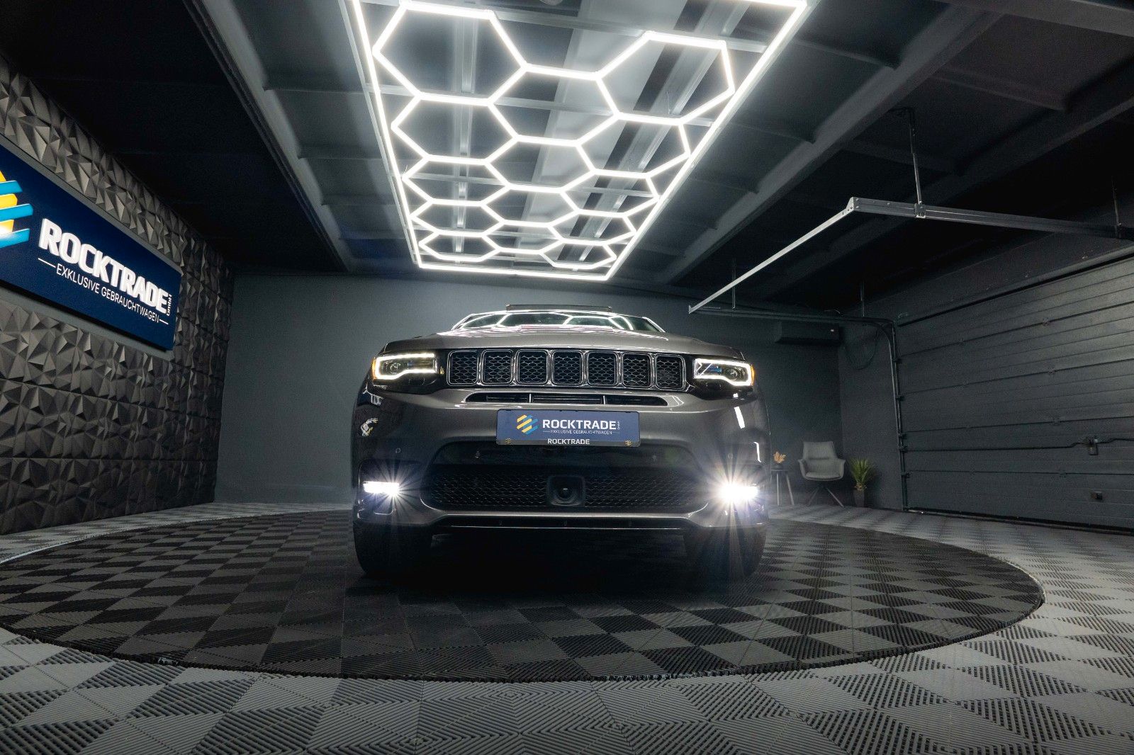 Fahrzeugabbildung Jeep Grand Cherokee 5.7 V8 SRT OVERLAND *Pano*ACC*19%