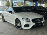 Mercedes-Benz E 400 Coupe AMG Night Paket * Panorama / Kamera - Mercedes-Benz E 400 in Frankfurt (Main)