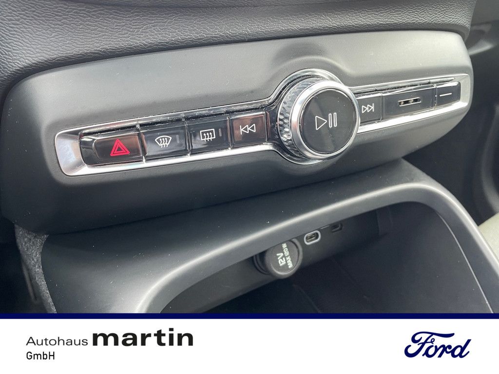 Fahrzeugabbildung Volvo XC40 2.0 Plus Bright 2WD H/K ACC FACEL. LED 360°