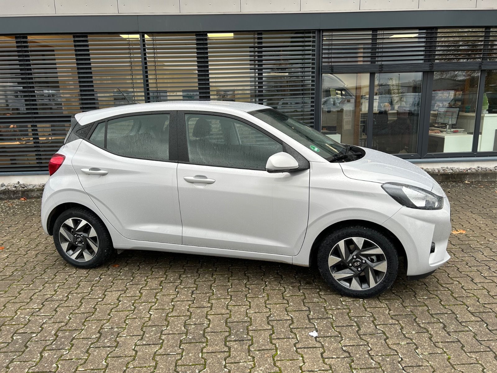Fahrzeugabbildung Hyundai i10 Trend Komfort Paket Navi RFK SHZ