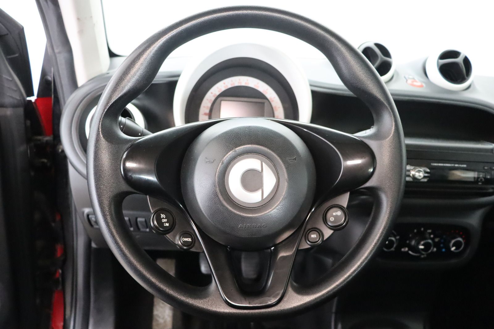 Fahrzeugabbildung Smart fortwo coupe * Navi * 1. Hand * HU/AU bis 04.27