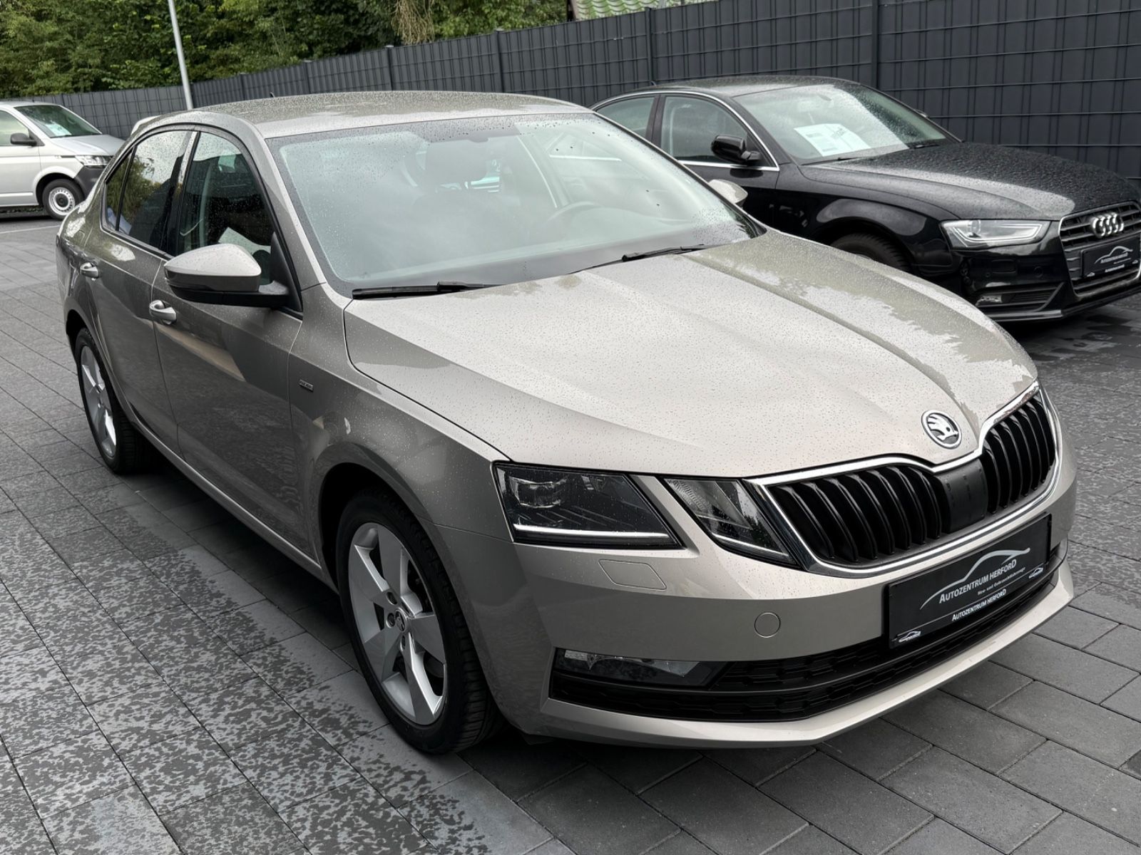 Skoda Octavia Lim. 1.8 TSI Clever NAVI DSG LED 1 HAND