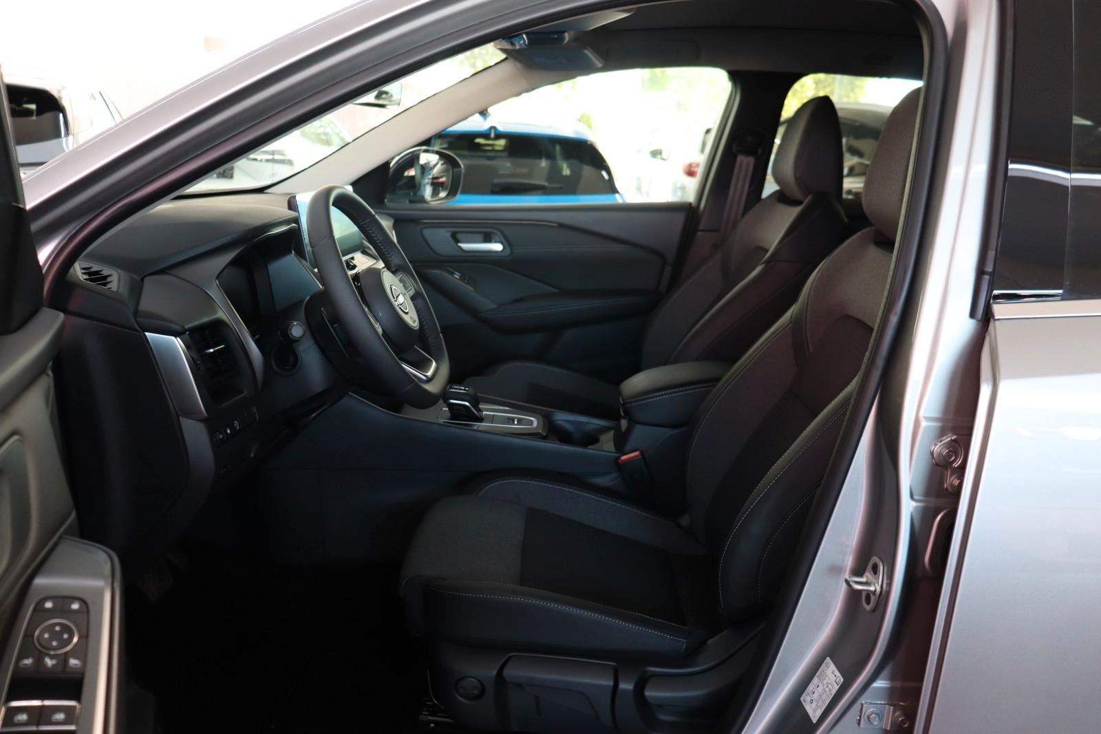 Nissan Qashqai 1.3 AT N-Connecta PANO,LED,TLeder SOFORT