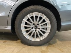 Fahrzeugabbildung Mercedes-Benz C 250 d T Autom. LED Navi Kamera Sitzhzg 17" PDC