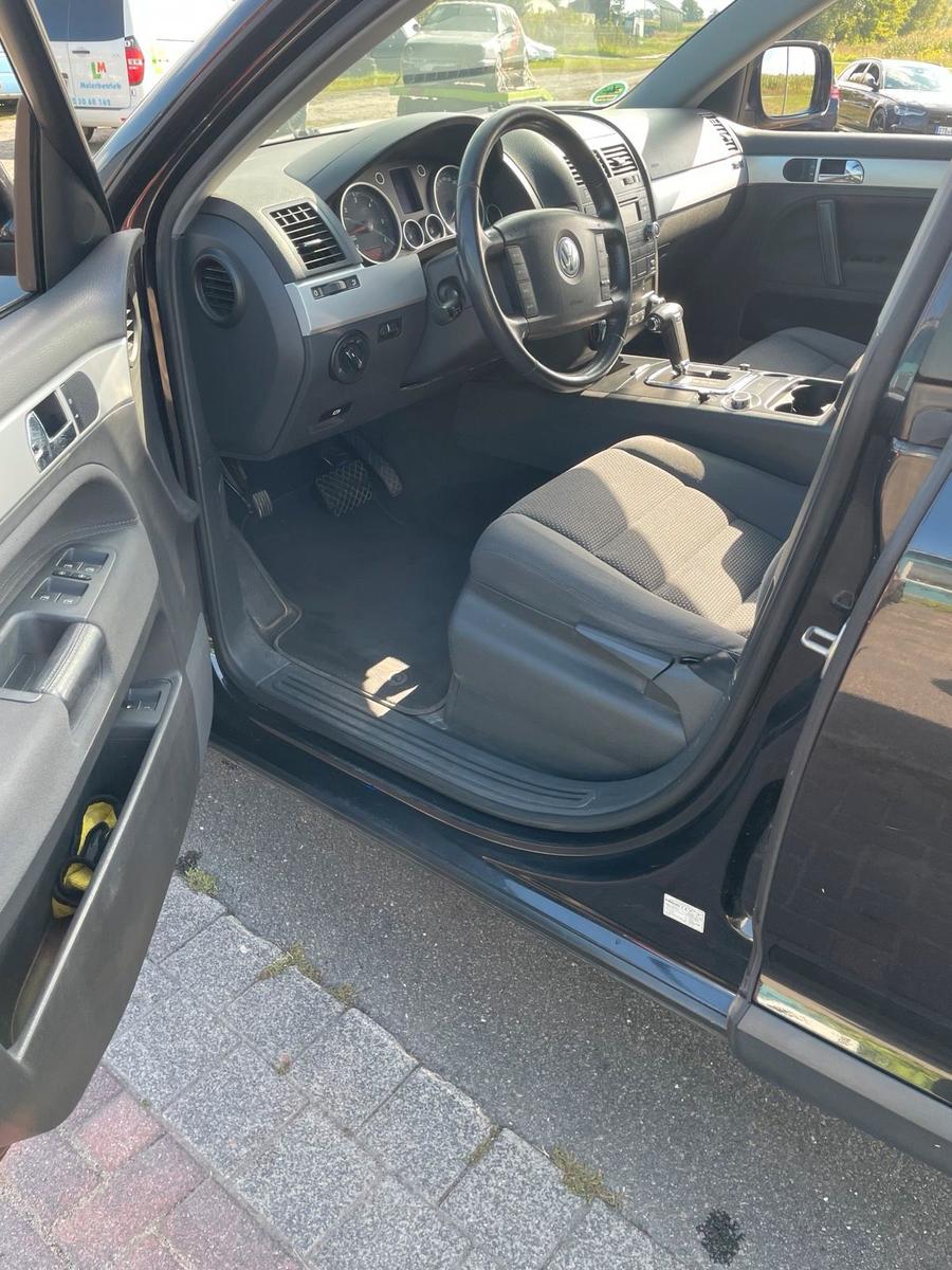 Volkswagen Touareg 2006 — photo 9