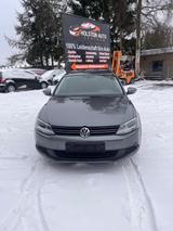 Volkswagen Jetta VI Comfortline TÜV NEU & GARANTIE - Volkswagen Jetta aus 2012 mit Diesel-Antrieb