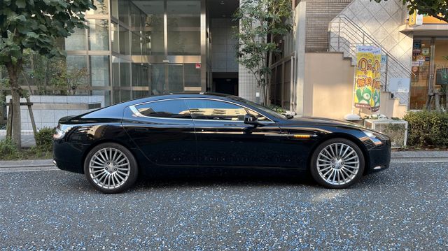 Aston Martin Rapide 6.0 V12 Touchtronic (Schwarz/Schwarz)