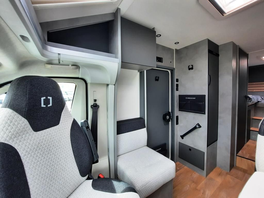 Fahrzeug Übersicht 7 Fahrzeugabbildung Crosscamp EXPDN 7.4 E Verfüg./Sparen 3.779,- €